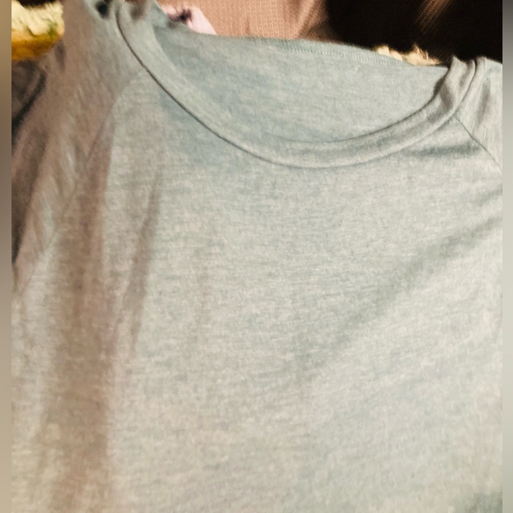 Women’s light blue corduroy shirt bundled with a teal colored t-shirt - Picture 6 of 10